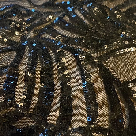 Mini black sequin cocktail Dress with sexy back - Picture 5 of 5